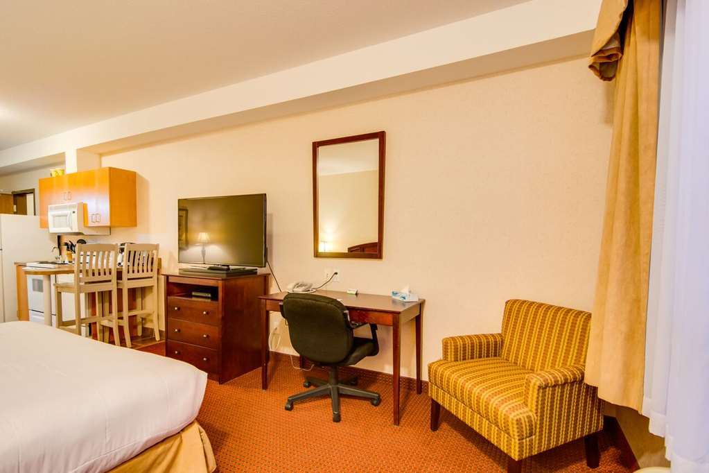 Peavine Inn & Suites High Prairie Szoba fotó