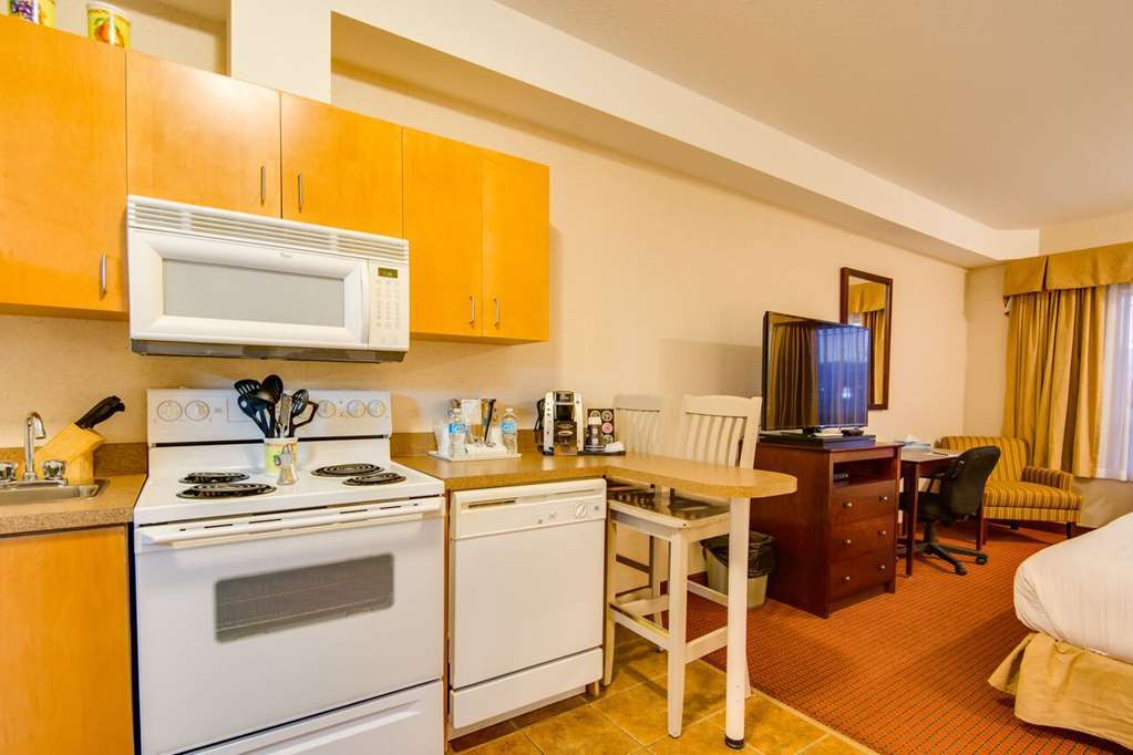 Peavine Inn & Suites High Prairie Szoba fotó