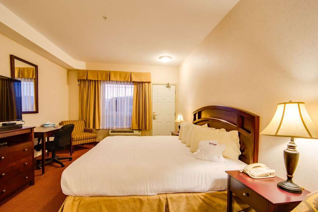 Peavine Inn & Suites High Prairie Szoba fotó